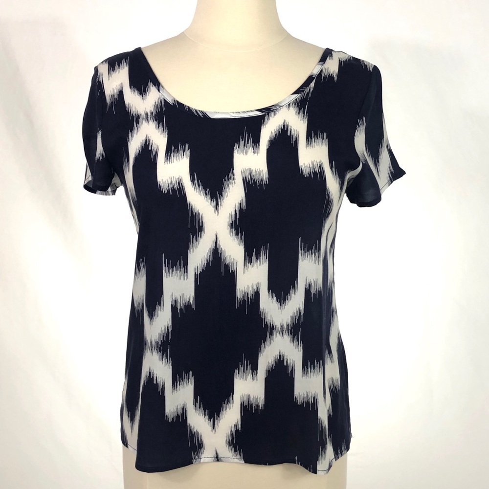 Buttons Blue and White Short Sleeve Top Size M